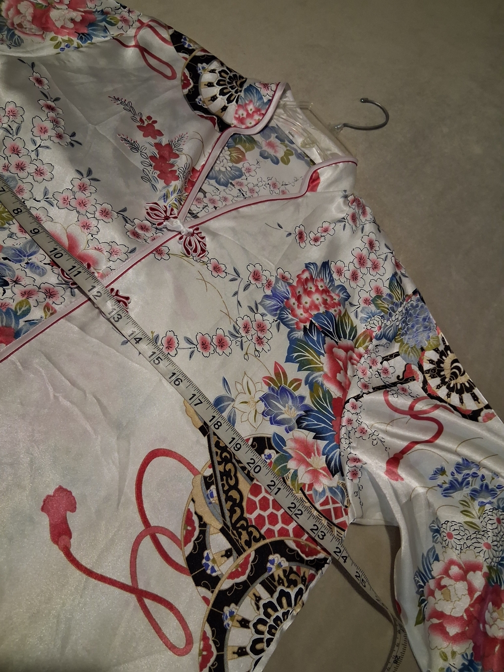 SHANG HAI CITY- Ivory Floral Satin Long Robe with Mandarin Collar - Picture 9 of 10